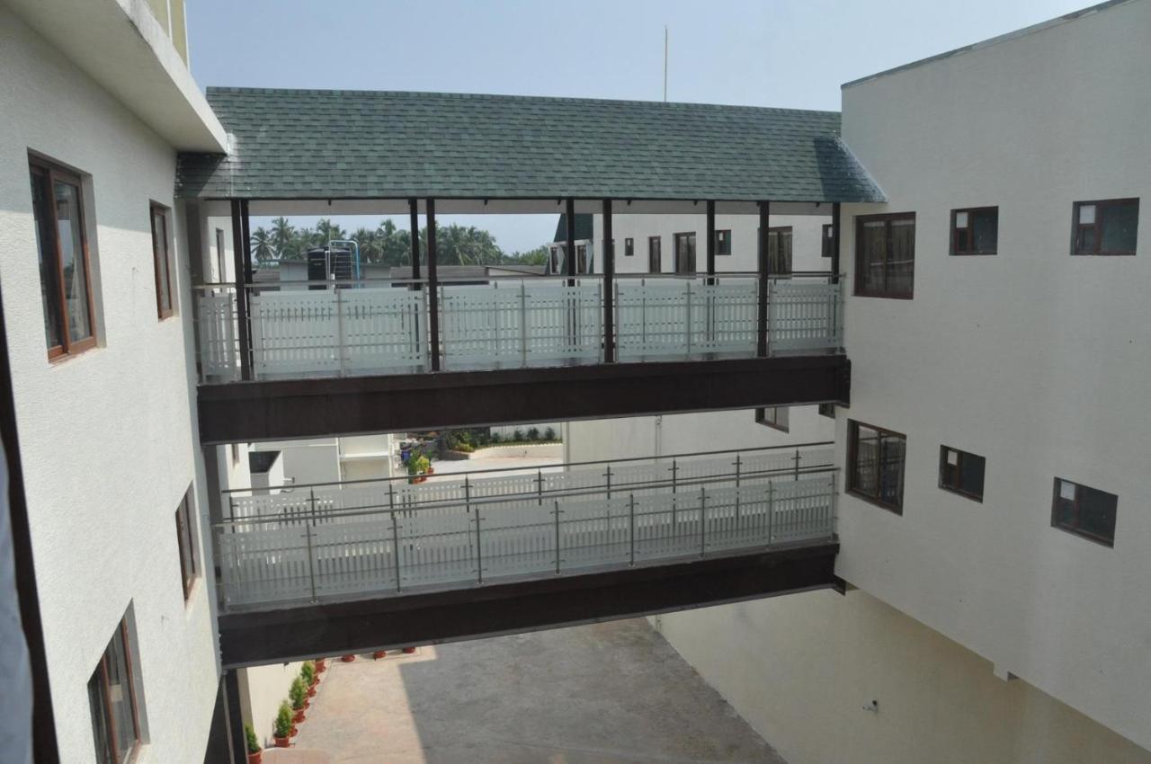 Shivaprasad Grand Hotel Kundapura Buitenkant foto