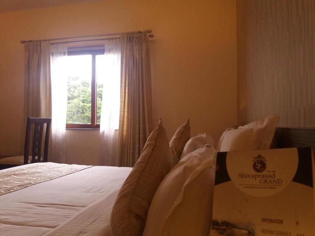 Shivaprasad Grand Hotel Kundapura Buitenkant foto